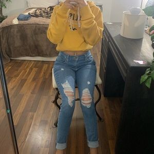 High-Wasted Levi Jeans